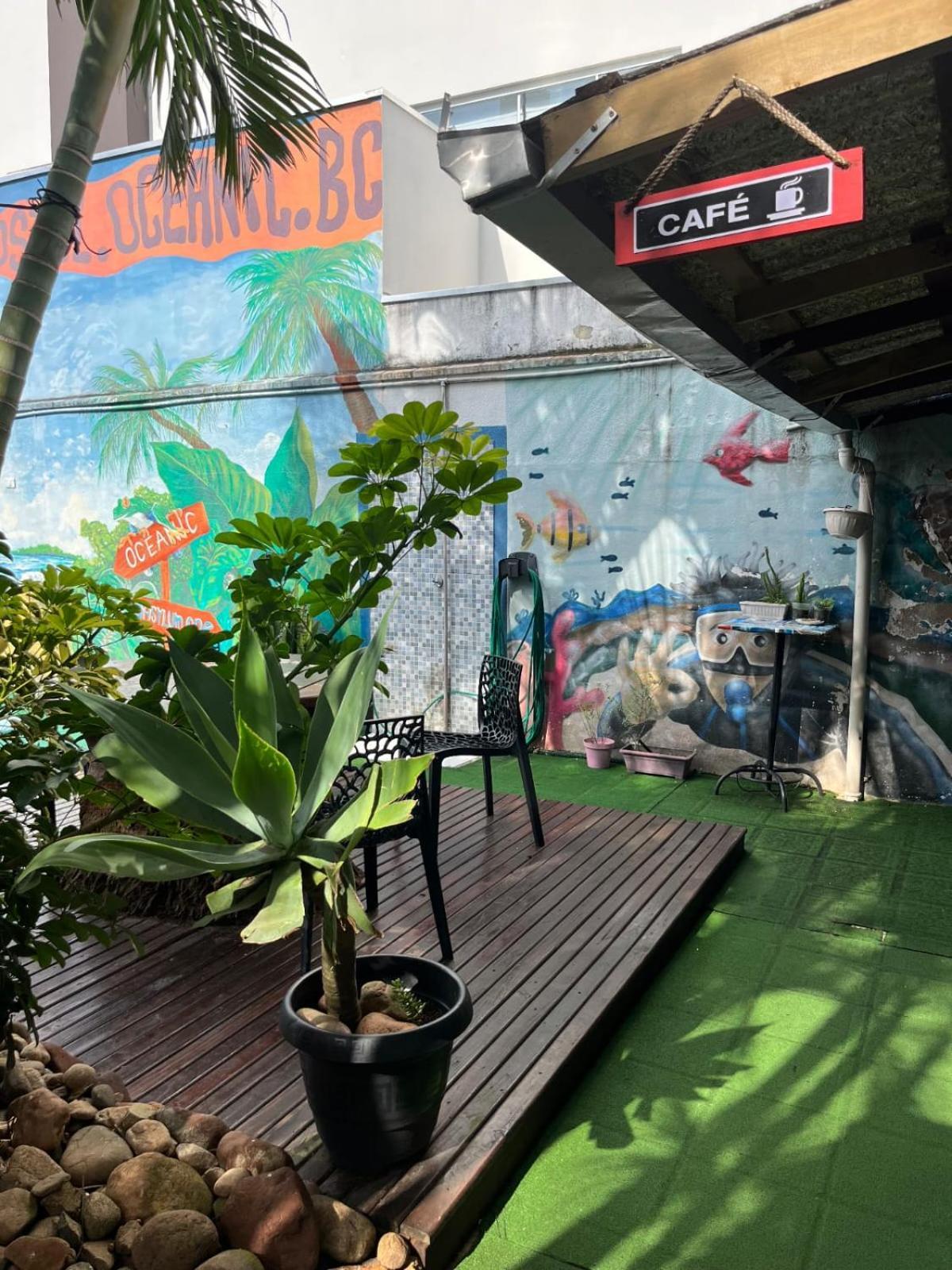 Oceanic Hostel Balneário Camboriú Exterior foto